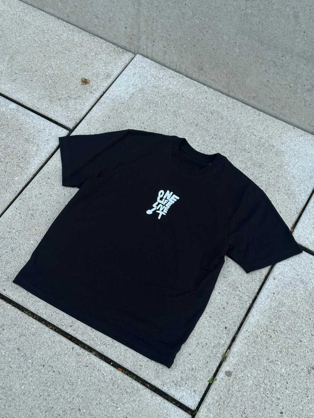 "ONE LIFE LIVE IT" T-Shirt